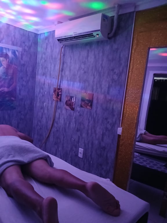 Terapeuta tântrica e depiladora Massagem sensual em