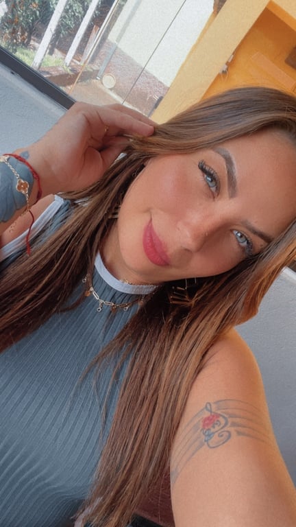 Isabella Duarte | massagista mãos de fada. Massagem sensual