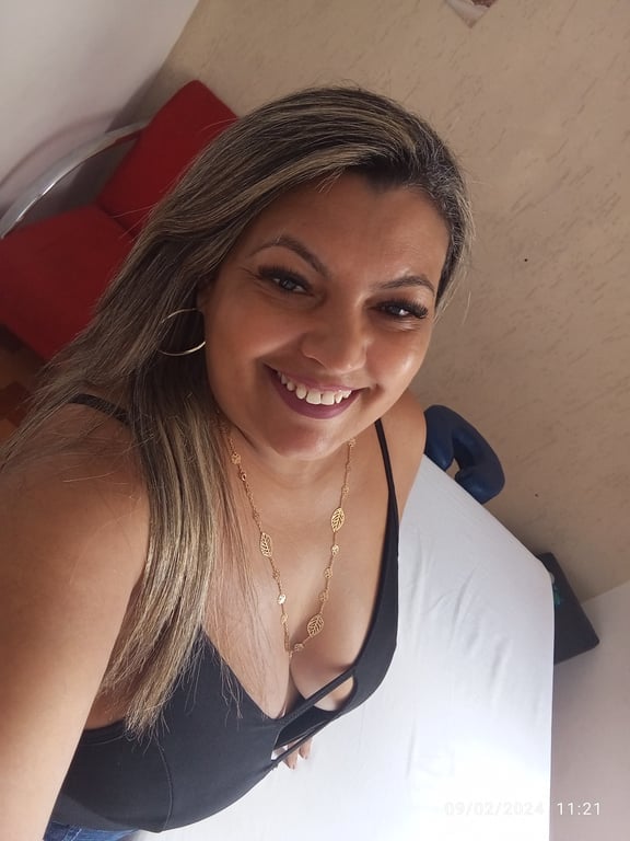 Faby Mãos de Fadas em contagem Massagem em