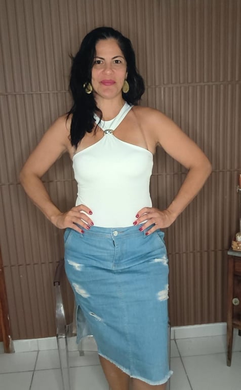 terapeuta Olá, sou Vevê e trabalho com vários tipos de massagens. Olá, sou Vevê e trabalho com vários tipos de massagens.