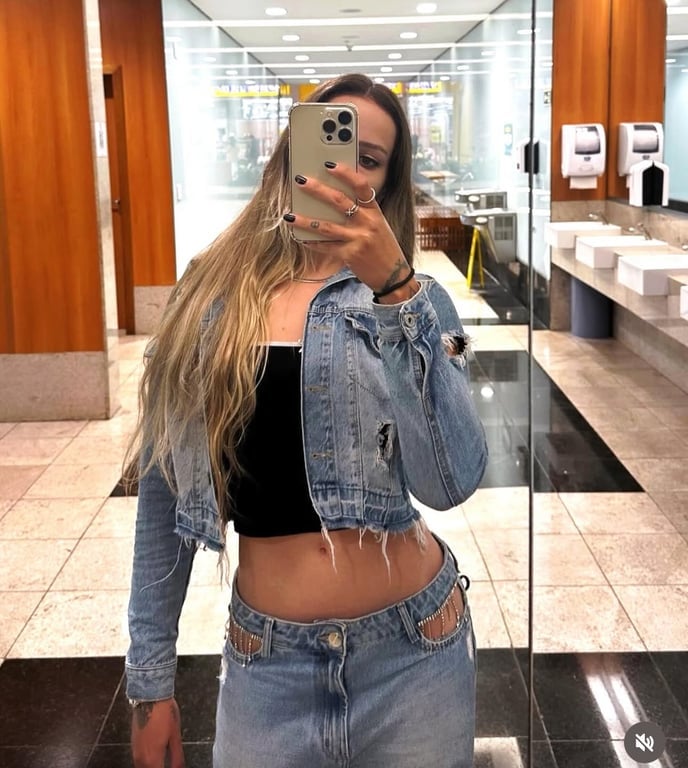 Stella Massoterapeuta - Massagens Sensuais Profissionais 