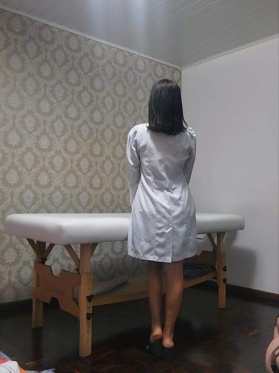 Alice massoterapeuta certificada. Massagem