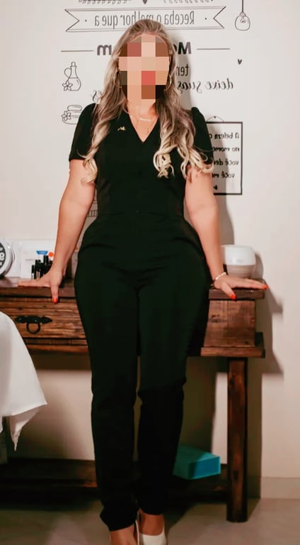 terapeuta Mel- Loira casada Massoterapeuta atenciosa Mel- Loira casada Massoterapeuta atenciosa
