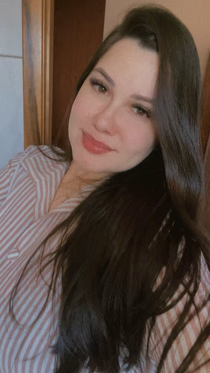 Maria Carolina massoterapeuta Massagista em