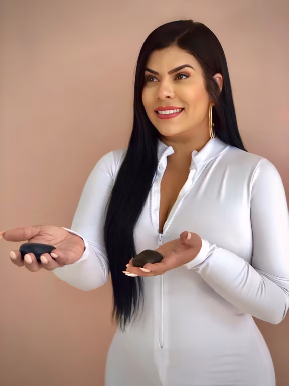 Melissa Massoterapeuta especialista em Tantra Massagem em