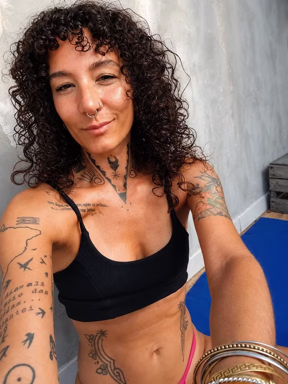Gi Charrua Terapeuta Corporal Tântrica Massagem