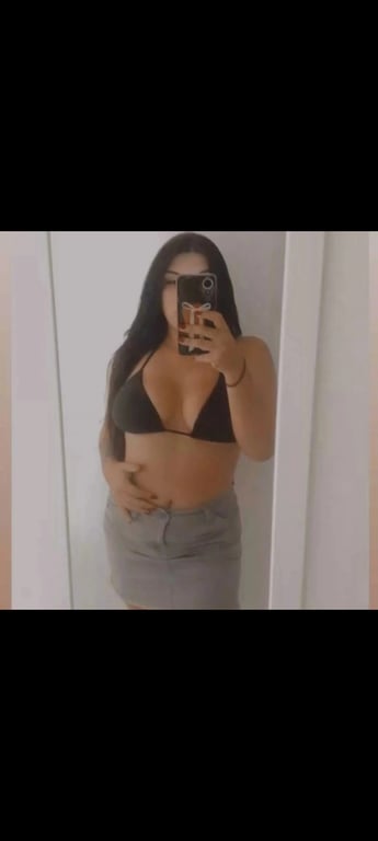 Alana Moreira Massoterapeuta - Especialista em Massagem Sensual