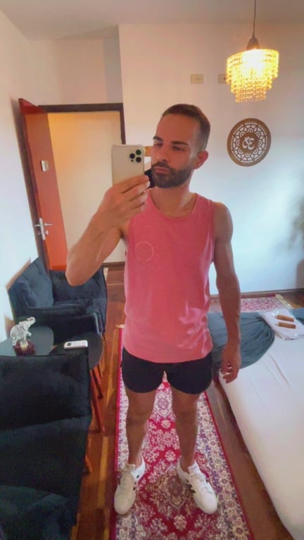 Mauricio Becker MASSOTERAPEUTA Massagem nuru em