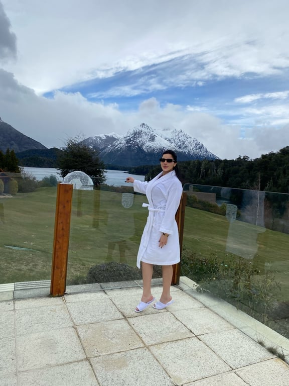 Leona Mahavydea Terapeuta Corporal | Tântrica Massagem