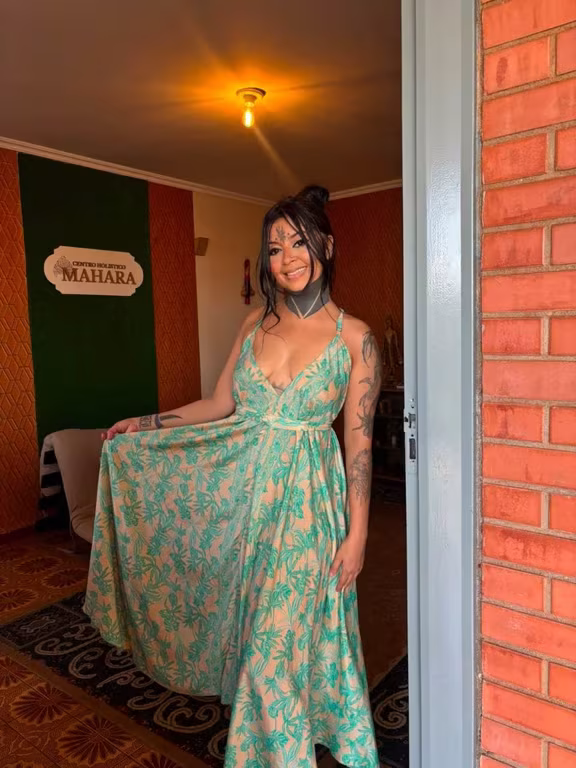 Terapeuta com seus sentidos para novos lugares de prazer.