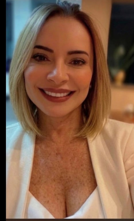 Liz massagem terapêutica e tântrica! Massagem sensual