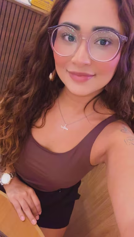 Helen Del Conti Especialista em massagens relaxantes