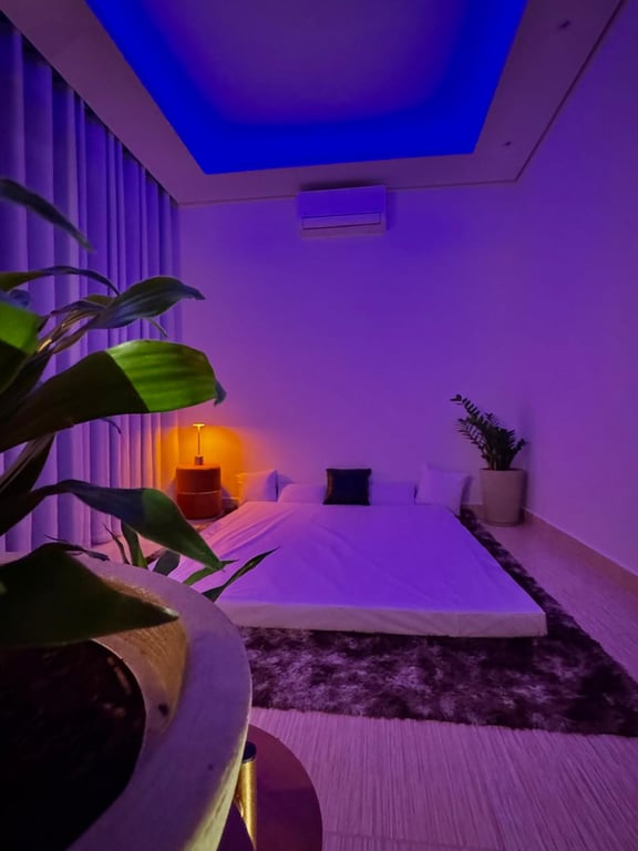 Lavi | Terapeuta Especialista em Experiências Sensoriais Afrodisíacas Massagistas