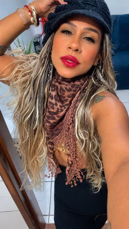 ERIKA MASSAGEM ESPECIAL Massagem em