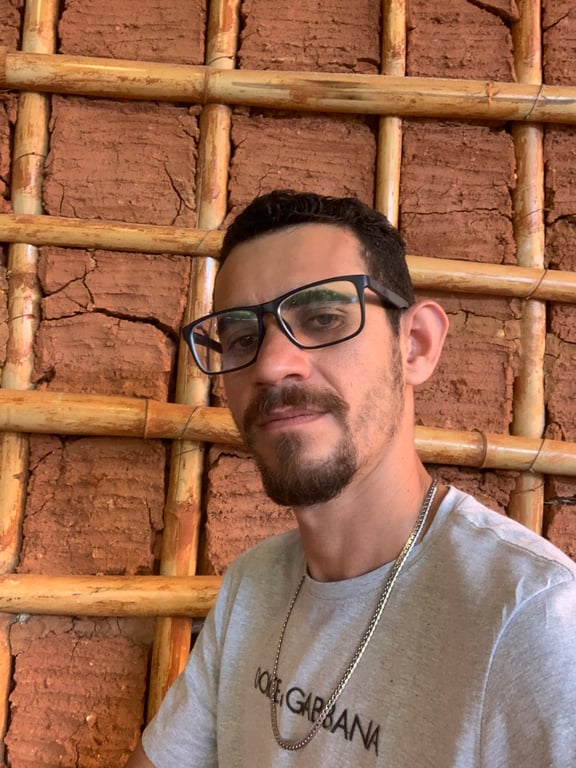 Léo Massoterapeuta | Relaxamento, Conexão e Bem Estar Através do Toque Massagem tântrica em