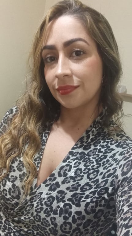 Sandra Moraes Experiência de prazer e relaxamento Massagem tântrica em Sandra Moraes Experiência de prazer e relaxamento Massagem tântrica em