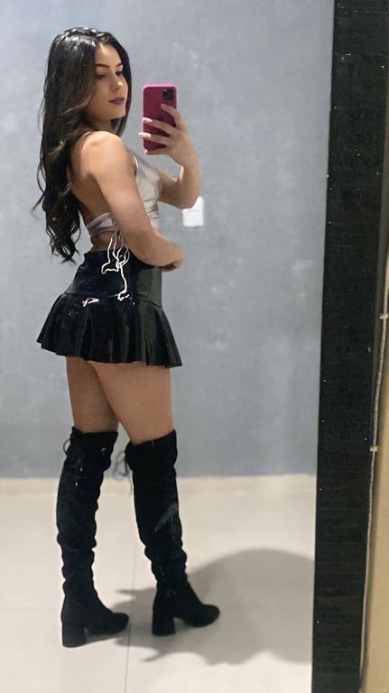 terapeuta Julia Massoterapeuta - Vivência, Quatro Mãos e Para Casais Julia Massoterapeuta - Vivência, Quatro Mãos e Para Casais