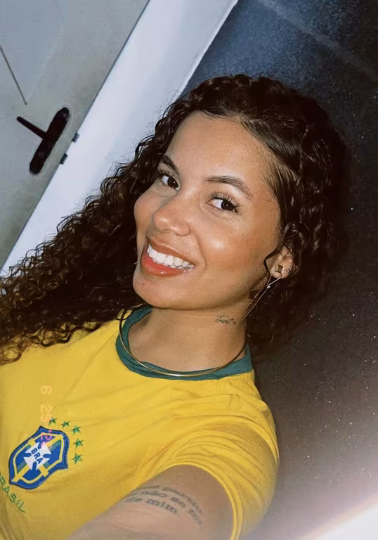Ana Massoterapeuta | Massagens Tântricas e Sensuais Massagem