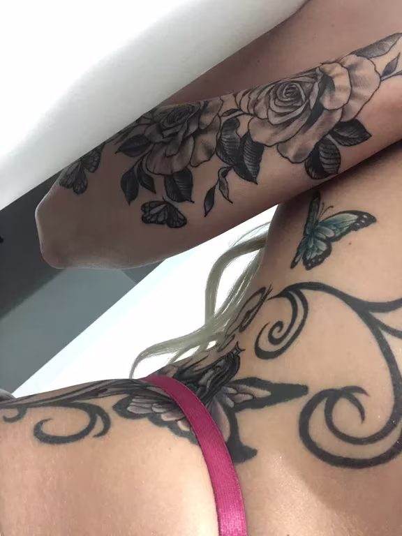 Kayla! Loira massoterapeuta com formação!! Massagem tântrica