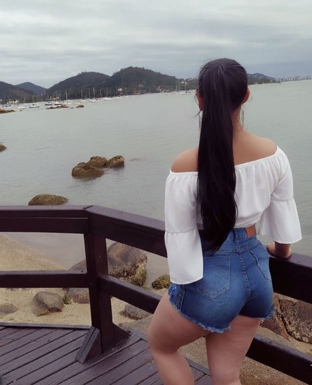 Beatriz NOVA NA CIDADE NURU/MASSAGEM TÂNTRICA/VIVÊNCIA Massagem