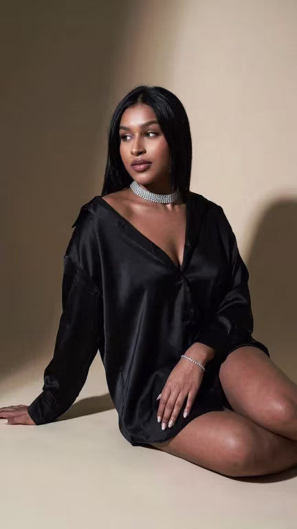 Mari ~ atendimento no meu flat , venha se permitir uma conexão unica Massagem sensual em