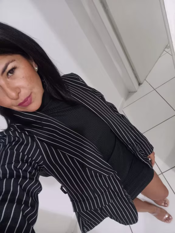 Bruna Massagista | Seu corpo pede uma pausa, sua mente também