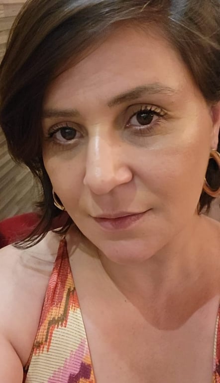 Cláudia - Vivência Erótica e massagem prostática. p-spot