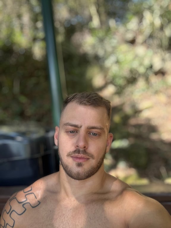 Tales Maggio - sensual / nuru / tântrica / vivência/ shibari 