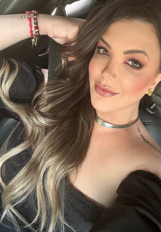 Nicole Massoterapeuta Massagista em