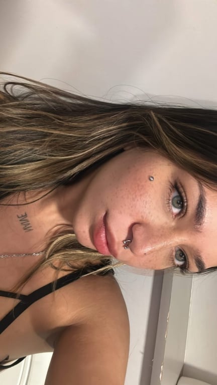 Andressa Terapias sensuais com lingam! Massagem sensual em