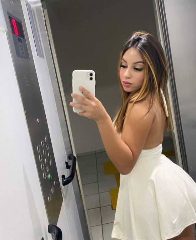 Milena Massagem nuru em