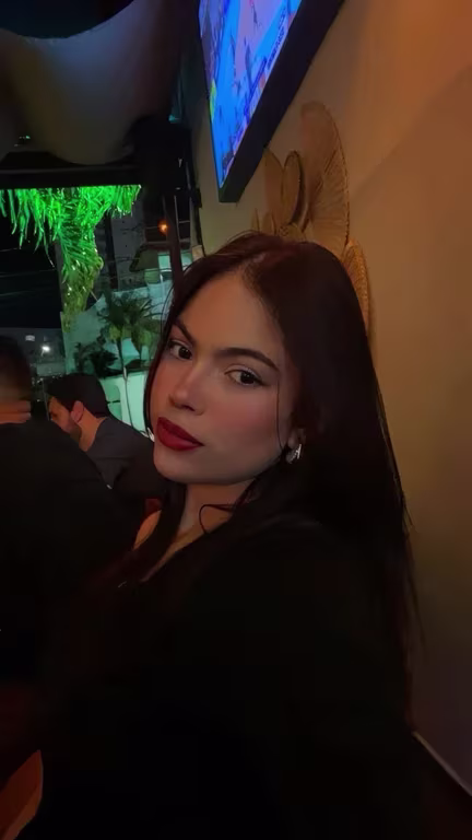 Anne – Terapeuta Corporal e Facilitadora de Experiências Sensoriais Massagista em