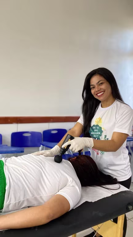 Alívio para dores musculares, tensão e estresse do dia a dia. Massagem