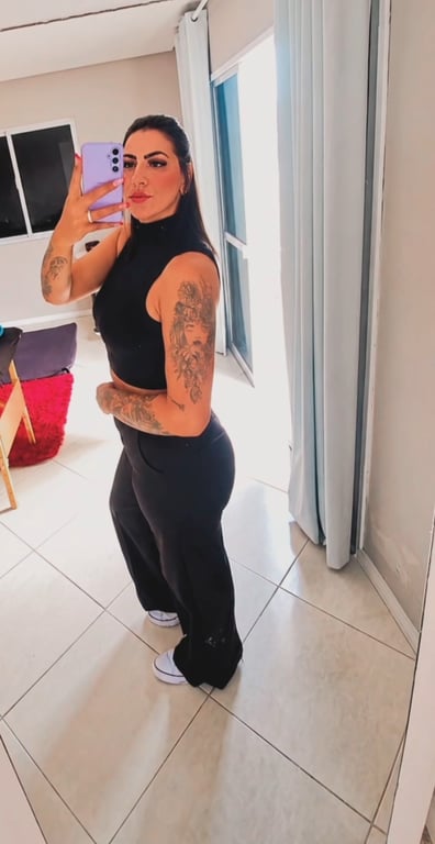 Sabrina MIX DE MASSAGEM RELAXANTE ,NURU , SENSITIVA E A LINGAM