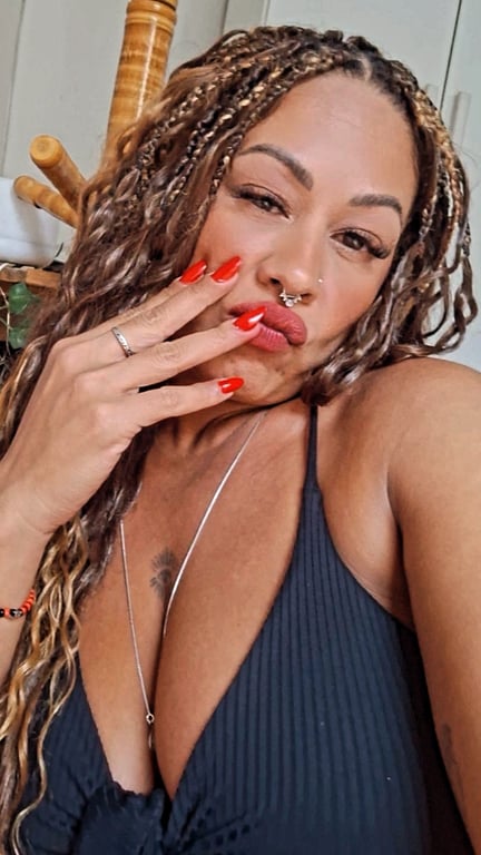 terapeuta DANI Carioquinha sua massagista bissexual DANI Carioquinha sua massagista bissexual