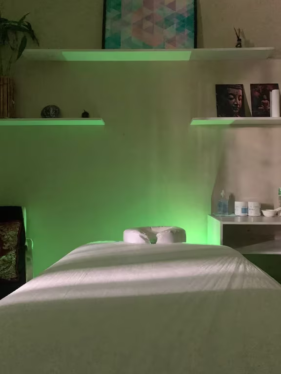 Massagista Masculino * massagem relaxante e intuitiva Massagem