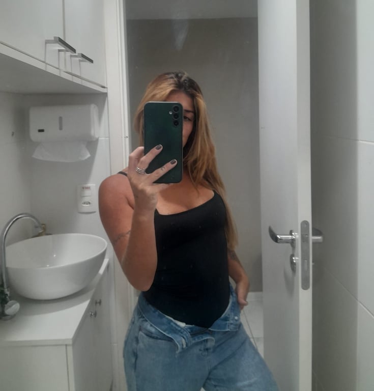 Camila Moraes Massoterapeuta Massagem nuru