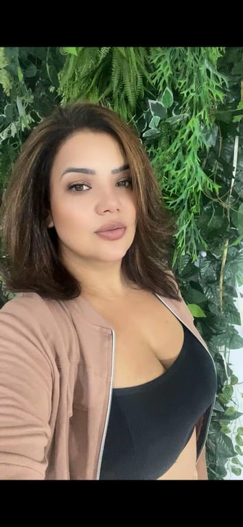 Sarah Narah - Tântrica, Especialista em Nuru, Shibari e Dominação