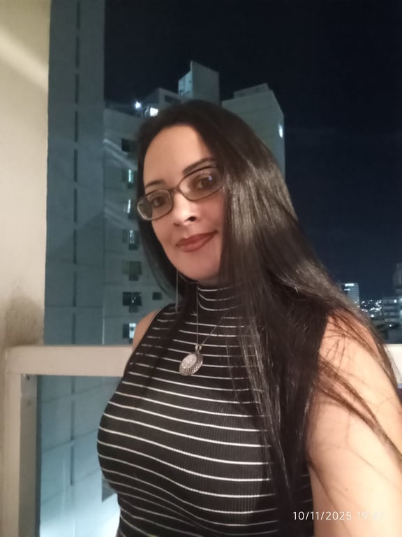 Bruna Granato, terapeuta tântrica, podolatria...