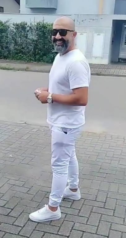 terapeuta Zé Terapias manuais Massagem com toque especial. Zé Terapias manuais Massagem com toque especial.