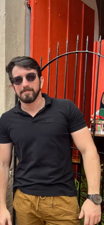Brenno Terapeuta Corporal Massagem Tântrica