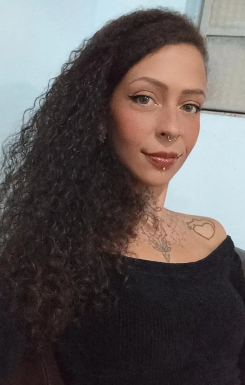Mari - relaxante/tântrica/Nuru/ Conteúdos novos clube top