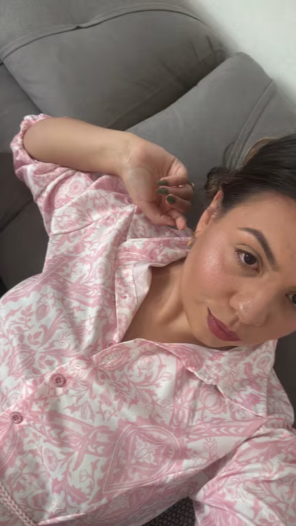 Caroline – Massagem Relaxante Especial com Atendimento em Local Massagem tântrica em