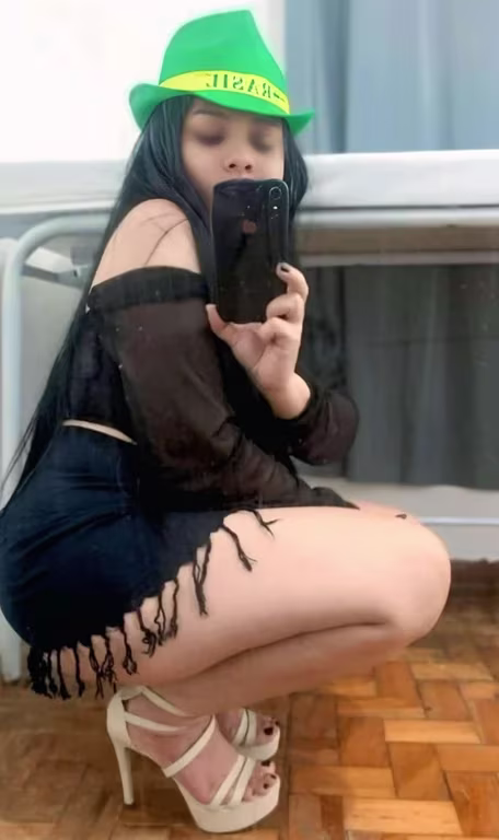 Danielle Psicóloga Especialista em Terapias Tântrica, Lingam e Nuru Massagista