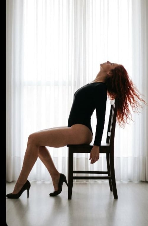 Fran Hura Experiências de êxtase místico com massagens eróticas