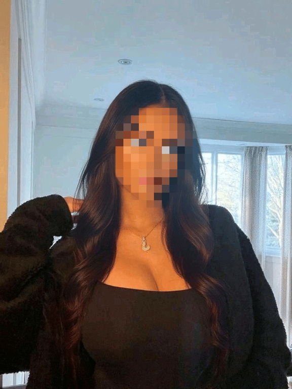 Li Menezes- Terapeuta tântrica e massoterapeuta 