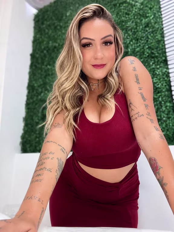 Kauany Massagista Massagem Realaxante, Terapêutica e Tântrica Massagem sensual