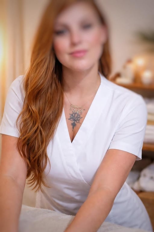 Permita-se viver esse momento de cuidado e reconexão Massagista em