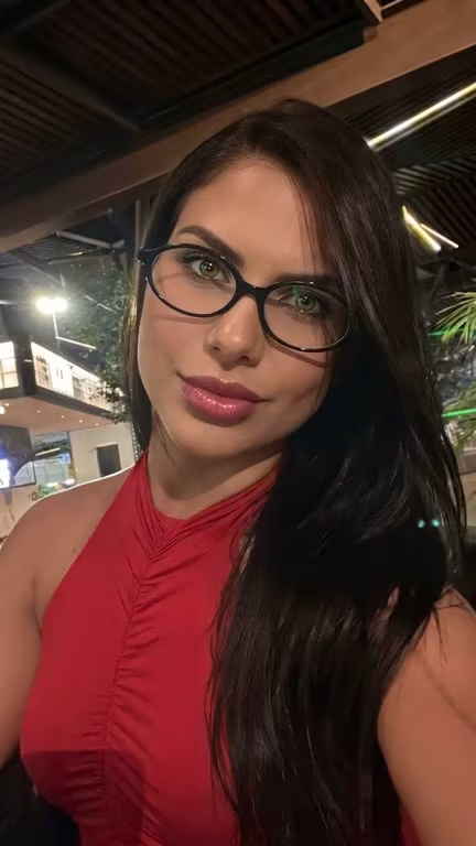 Massoterapeuta Safira vendendo saúde através da massagem. Massagem em