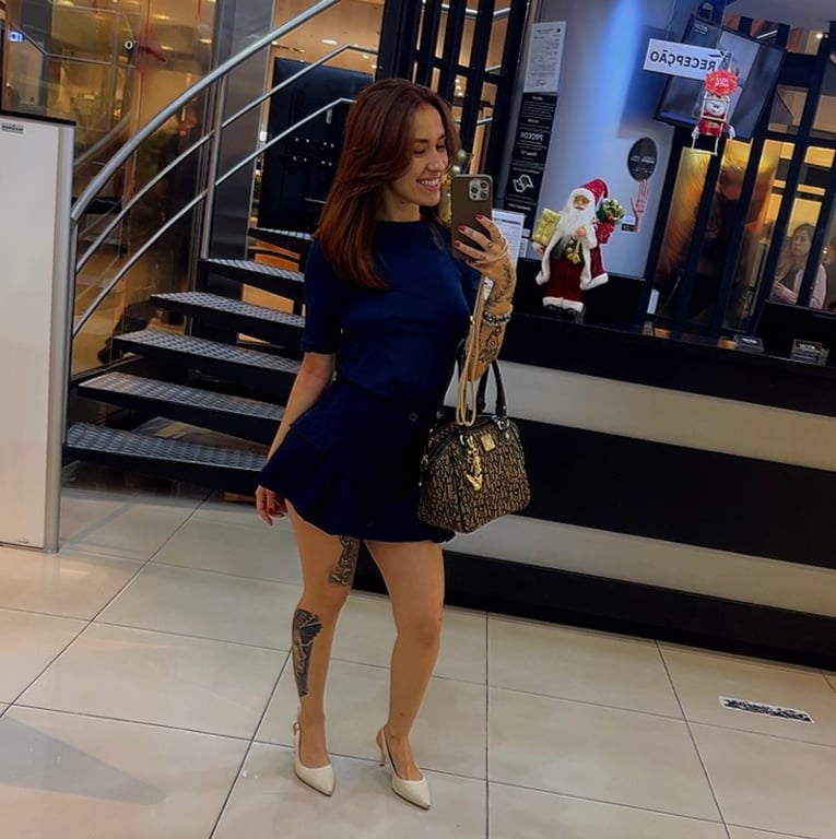 Marcela, massoterapeuta focada no seu prazer.